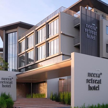 Neera Retreat Hotel Nakhon Pathom Bagian luar foto
