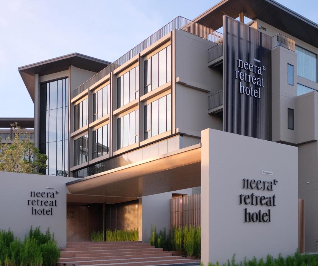 Neera Retreat Hotel Nakhon Pathom Bagian luar foto